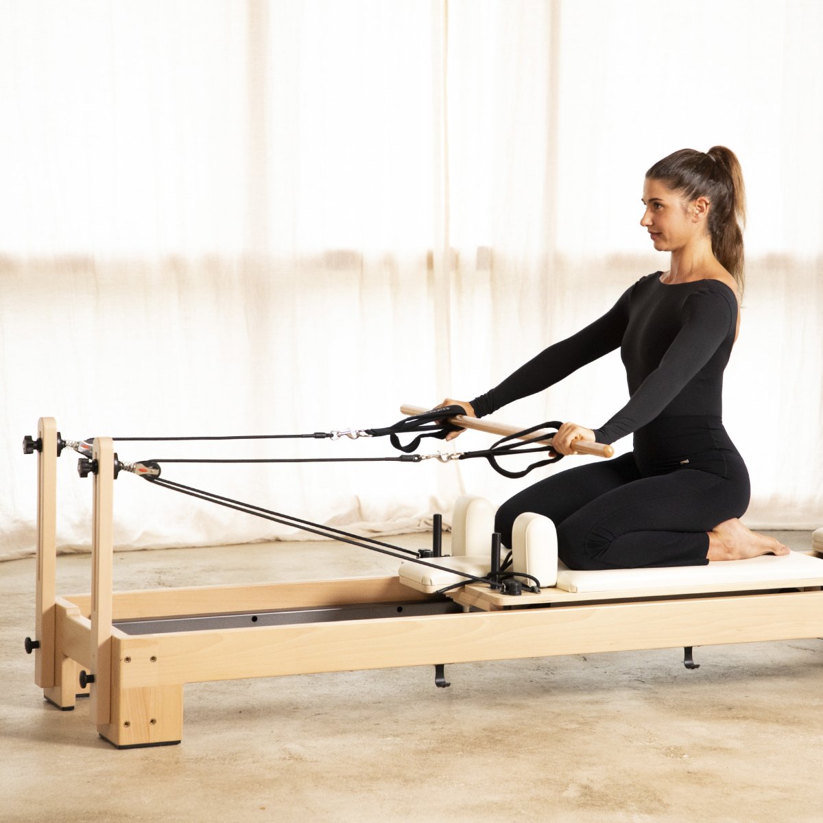 Reformer Pilates en Bois Lignum pour Studios et Maison | Elina Pilates®