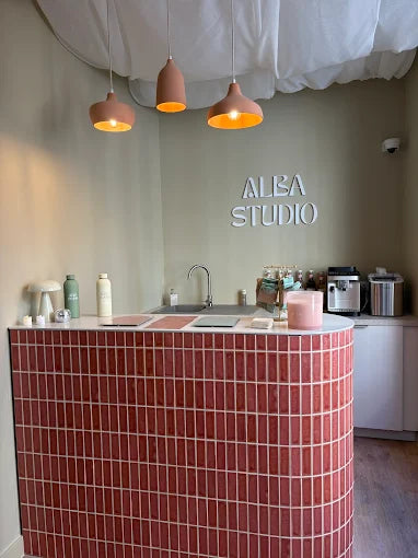 <h2>Jeden Monat neu ausgestattete Studios.</h2>