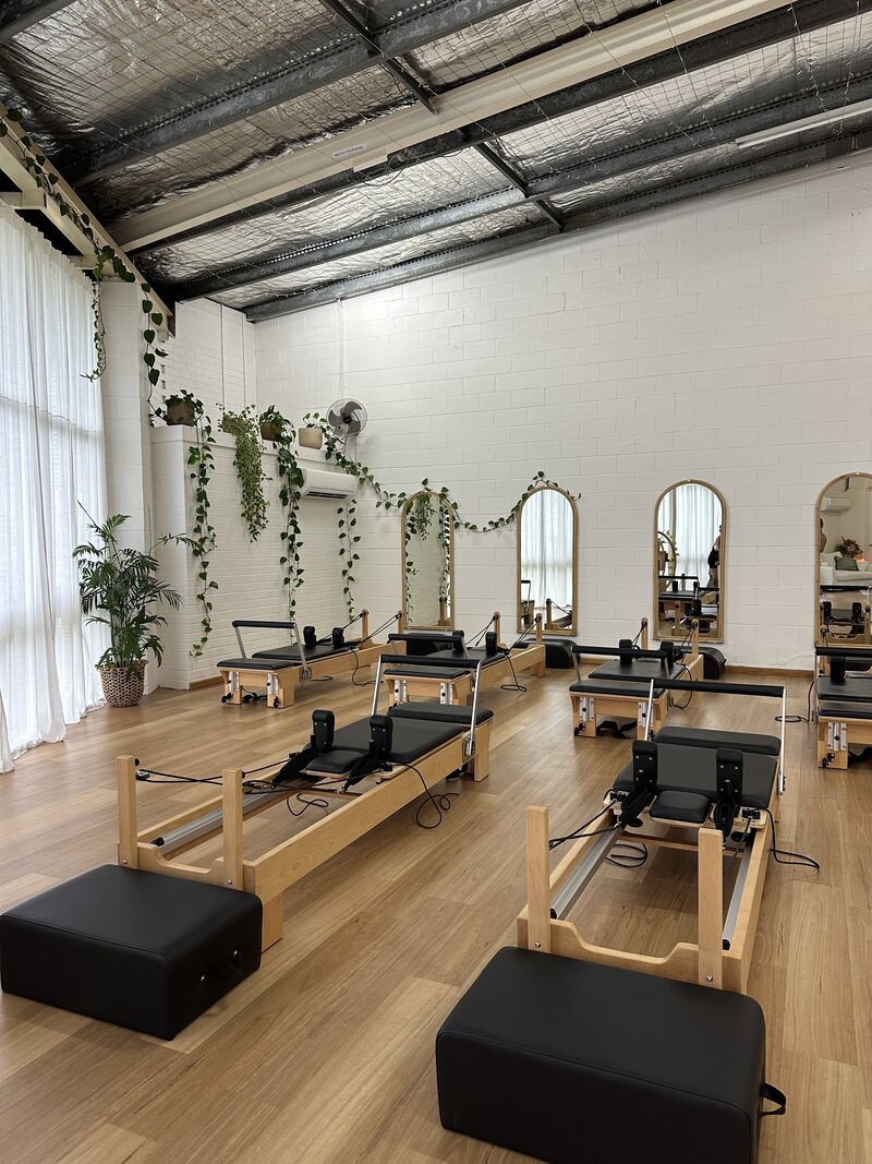 <h2>Des studios équipés, chaque mois.</h2>