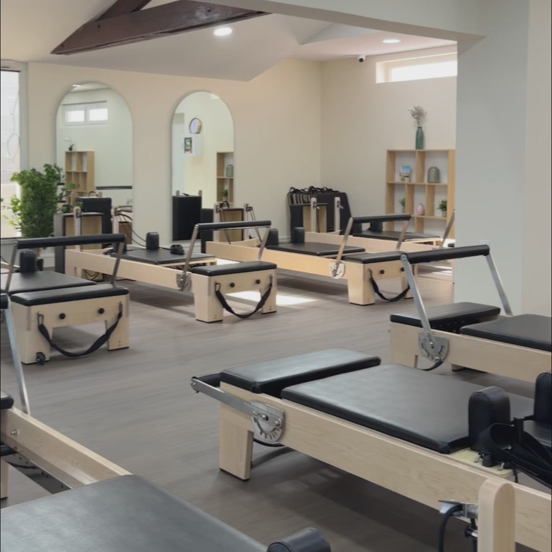 Reformer Pilates ESSENTIAL™ Schwarz